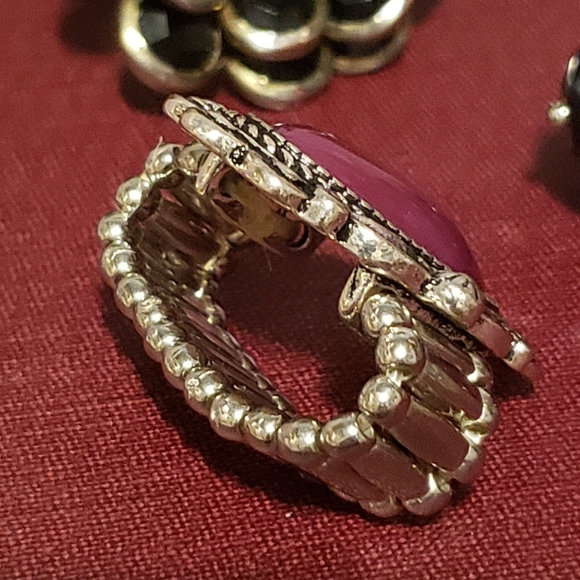 Three fashion rings 6.25 and stretch - Picture 2 of 10